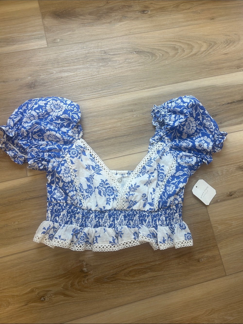 Floral Puff-Sleeve Crop Top - Blue and White NWT